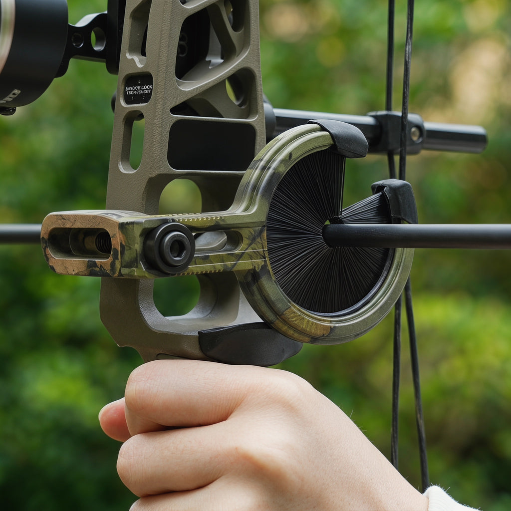 Brush Whisker Biscuit Arrow Rest, Durable Nylon Brush Bow Rest, Noise-Free & Anti-Scratch, Universal Fit for Compound/Recurve Bow for Hunting & Target Shooting